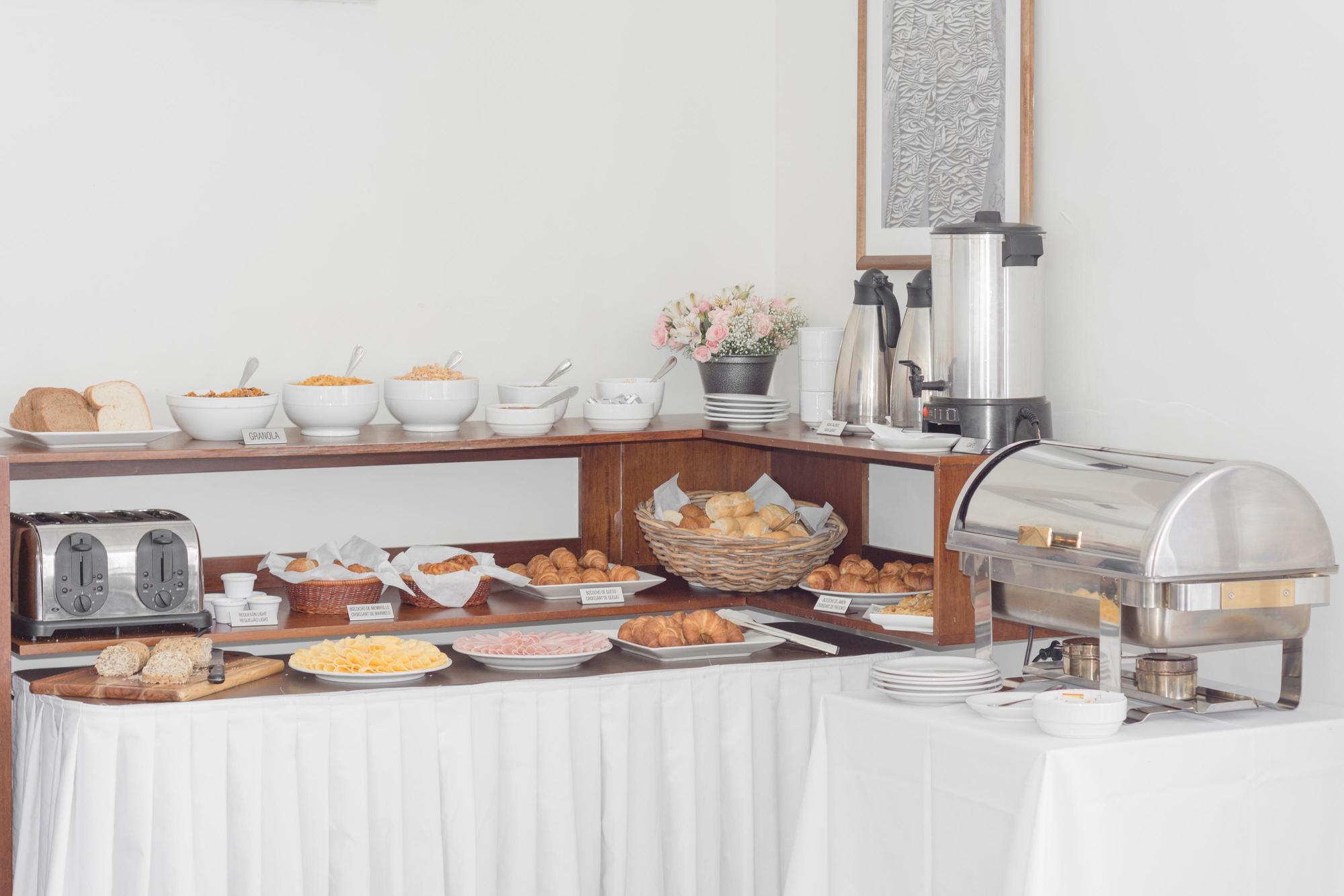 Palm Beach Plaza Hotel Montevideo Esterno foto